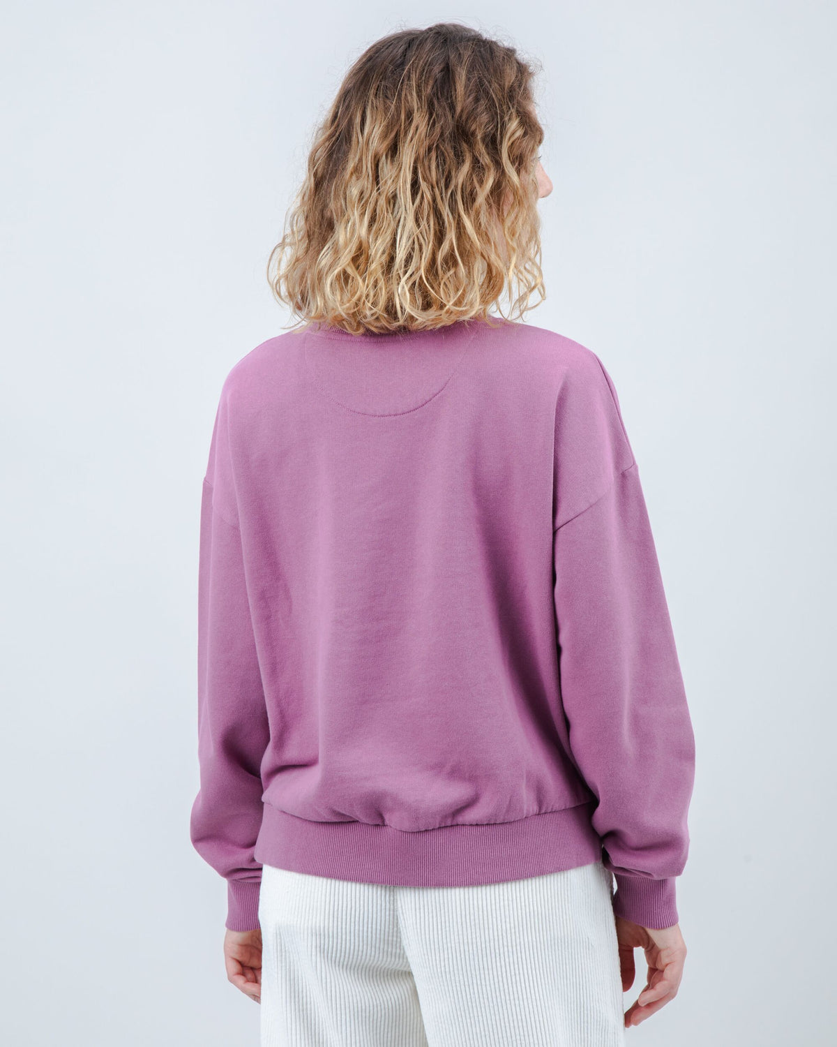 Peanuts Snoopy Doghouse Rounded Cotton Sweatshirt Grape