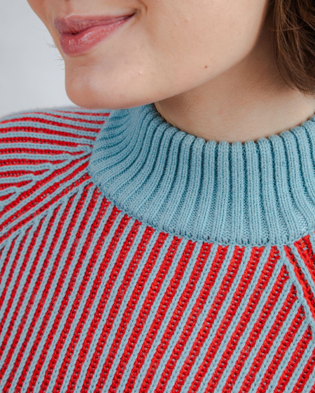 Bicolor Wool Cropped Sweater Blue